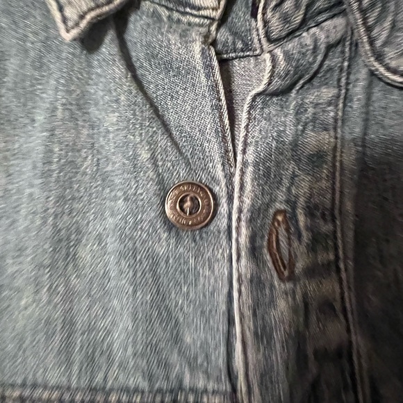 Harley Davidson Denim Button up - Picture 4 of 7